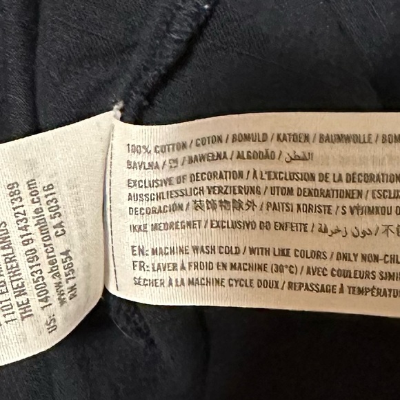 Abercrombie & Fitch Navy Blue Short Sleeve Button Down Casual Shirt Size Medium - Picture 3 of 4